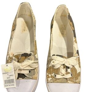 O'Bay Women's Canvas Sneakers - Cream and Brown